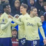 Villa dokončila neúspešnú zostavu kandidátov na titul Premier League so zriedkavou domácou prehrou