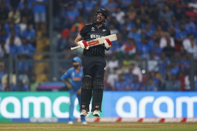 Virat Kohli daruje svoj podpísaný dres Darylovi Mitchellovi v potešujúcom momente po 3. ODI IND vs NZ 2026 (sledovať)
