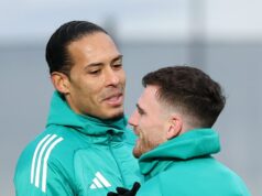 Virgil van Dijk pri pokračovaní rozhovorov objasňuje pocity Andyho Robertsona z prestupu Tottenhamu Reagujú Virgil van Dijk a Andrew Robertson z Liverpoolu