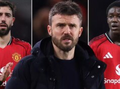 Víťazi a porazení z Man Utd sú jasní, pretože plán Michaela Carricka vrhá anglickú hviezdu do pochybností LONDÝN, ANGLICKO - 16. SEPTEMBER: Televízny moderátor Michael Carrick počas zápasu fázy MD1 Ligy majstrov UEFA 2025/26 medzi Tottenhamom Hotspur a Villarreal CF na štadióne Tottenham Hotspur 16. septembra 2025 v Londýne v Anglicku. (Foto od Crystal Pix/MB Media/Getty Images)