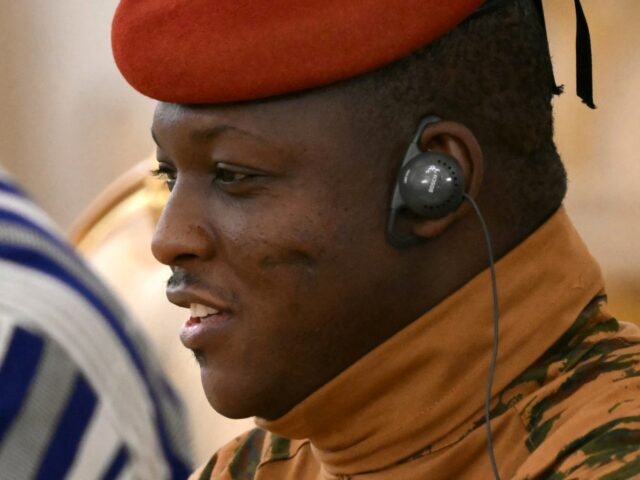 Vojenská vláda Burkiny Faso rozpustila politické strany | Vojenské správy Vojenská vláda Burkiny Faso rozpustila politické strany | Vojenské správy