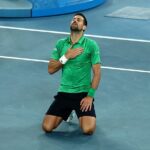 Novak Djokovič predviedol jeden z výkonov svojej titánskej kariéry a porazil Jannika Sinnera