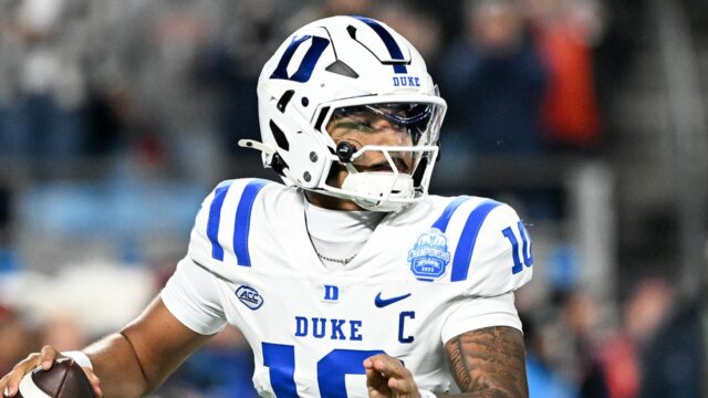 Vysokoškolský futbal: Duke QB Darian Mensah vstupuje na prestupový portál na poslednú chvíľu
