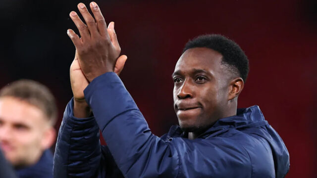 Danny Welbeck skóruje z Brightonu