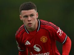 Wayne Rooney vysvetľuje pravidlo akadémie, ktoré musí jeho syn Kai dodržiavať Wayne Rooney vysvetľuje pravidlo akadémie, ktoré musí jeho syn Kai dodržiavať