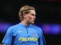 West Ham cieli na dvojicu Spurs a Chelsea na hosťovaní, Aston Villa sa blíži k striedaniu Douglasa Luiza – a Wolves cieli na anglického stredopoliara: PRENOS WINDOW WATCH West Ham požiadal o hosťovanie brankára Tottenhamu Antonina Kinského