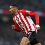 Wilson Isidor zo Sunderlandu sa nepripojí k Paris FC napriek ponuke 20 miliónov eur a viac