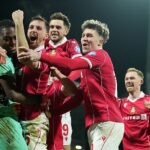 Wrexham spôsobil rozrušenie FA Cupu, keď na penalty vyradil Nottingham Forest