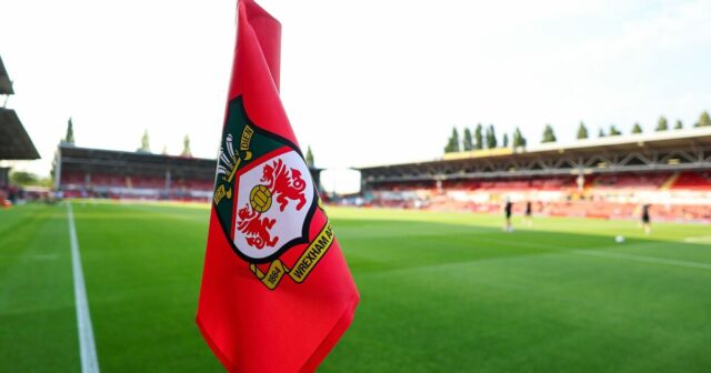Wrexham vs Norwich prerušili kvôli lekárskej pohotovosti, pretože hráči museli odísť z ihriska | Futbal | Šport
