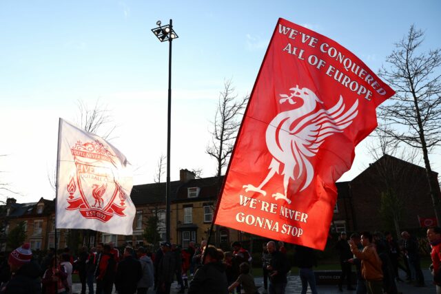 Xabi Alonso chce, aby sa Liverpool presťahoval medzi Man United Xabi Alonso chce, aby sa Liverpool presťahoval medzi Man United