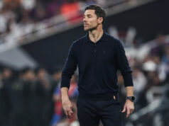 Xabi Alonso sa lúči s fanúšikmi Madridu, bolo mi cťou 🥺Xabi Alonso sa lúči s fanúšikmi Madridu, bolo mi cťou