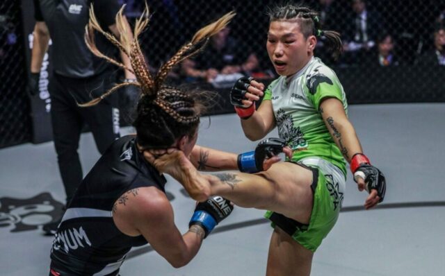Xiong Jing Nan dokončila Angelu Lee, aby si udržala svoje zlato v slamovej váhe MMA
