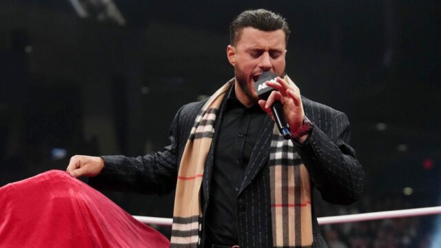 Zabudnutá hviezda sa zrazu objaví na AEW Dynamite ako manažér MJF
