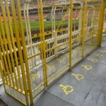 Zdravotne postihnutí fanúšikovia Aston Villy boli počas štvrtkového víťazstva 1:0 vonku s Fenerbahce „v klietke“.