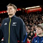 Martin Odegaard pred zápasom Premier League medzi Nottinghamom Forest a Arsenalom na City Ground.