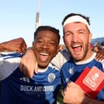 Isaac Buckley-Ricketts a Paul Dawson