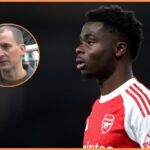 Bukayo Saka oslavuje zisk Carabao Cupu Arsenalu nad Crystal Palace