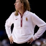 Ženy z USC sa nedokážu udržať vo veľkom vedení a prehrávajú s Oregonom