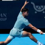 Žiadne Ferrero, žiadny problém: Carlos Alcaraz preplával okolo Adama Waltona v otváracom zápase Australian Open