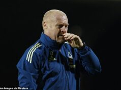 Zúrivý Sean Dyche naráža do svojich hráčov Nottingham Forest za „neprijateľný“ výkon v prvom polčase vo Wrexhamskom zabíjaní obrov – a tvrdí, že by ich „stiahol VŠETKÝCH“ Sean Dyche po prehre v penaltovom rozstrele s Wrexhamom zasiahol svojich hráčov Nottingham Forest