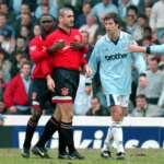 Andy Cole z Manchestru United oslavuje počas zápasu Ligy majstrov UEFA proti Anderlechtu na Old Trafford v anglickom Manchestri.