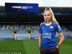 „Najsexi futbalista sveta“ Alisha Lehmann sa vracia do anglického futbalu len niekoľko hodín po tom, čo sa objavil na verejnosti s novým priateľom z Love Island a hviezdy Baller League Alisha Lehmann, prezývaná najsexi futbalistka sveta, sa pridala k Leicester City Women