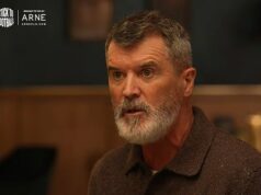 „Pred dvoma týždňami bol Jonny Evans na pláži – teraz je trénerom prvého tímu!“: Vibrujúci Roy Keane nemilosrdne rozoberá novú trénerskú zostavu Man United v napätej výmene názorov s Garym Nevilleom Roy Keane kritizoval nedostatok trénerských skúseností Jonnyho Evansa pre jeho úlohu v Man United