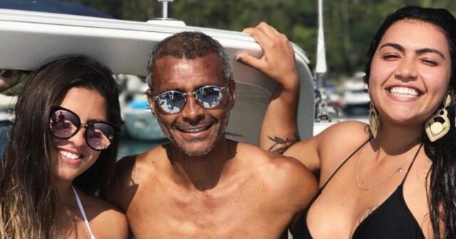 Finále majstrovstiev sveta 1994, Stanford, USA, 24. júna 1994, Brazília 3 proti Kamerunu 0, Brazílsky Romario oslavuje po strelení prvého gólu