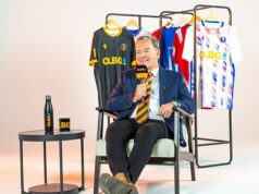 „Sky Sports sú pomýlené – riskujú, že si odcudzia svoje publikum“: televízna legenda JEFF STELLING hovorí o ovplyvňovacej stratégii svojho starého zamestnávateľa pri spustení svojho podcastu Jeff Stelling spúšťa nový podcast s OLBG – a je stále rovnako nadšený ako kedykoľvek predtým