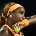 „Šokujúci“ výkon Coco Gauff by mohol „duševne poškodiť“