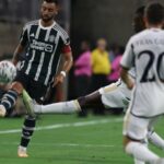 Informácie o prestupoch Manchestru United: najnovšie o Brunovi Fernandesovi a Aleksandrovi Stankovičovi