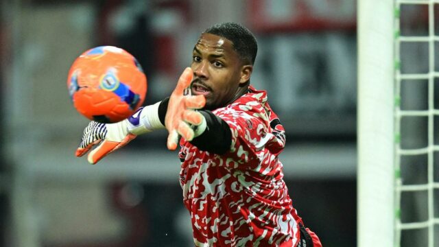 AC Miláno predĺžilo zmluvu s kapitánom Mikeom Maignanom do roku 2031
