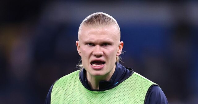 Erling Haaland sa pred zápasom Manchestru City rozcvičuje s ústami dokorán