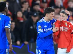 Agent Gianlucu Prestianniho popiera tvrdenia, keďže spor o rasizmus Viniciusa Jr Lisabon, Portugalsko - 17. februára: Gianluca Prestianni z SL Benfica sa pozerá s Viniciusom Juniorom z Realu Madrid CF počas zápasu vyraďovacej časti UEFA Ligy majstrov 2025/26 v prvom zápase play-off medzi SL Benfica a Real Madrid CF na Estadio do SL Benfica 17. februára 2026 v portugalskom Lisabone. (Foto Miguel Lemos / DeFodi Images / DeFodi cez Getty Images)