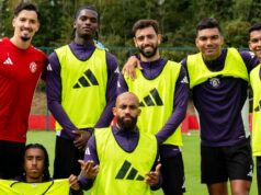 Akcie Ayden Heaven a Leny Yoro po zmene pravidiel Man Utd hovoria za všetko Altay Bayindir, Ayden Heaven, Bruno Fernandes, Casemiro, Diego Leon, Leny Yoro, Bryan Mbeumo z Manchestru United v akcii počas tréningu prvého tímu