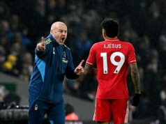 Ako Sean Dyche obrátil šatňu Nottingham Forest proti nemu: Tiráda, ktorá znamenala koniec, vyčerpávajúce tréningy, po ktorých bol tím pred zápasmi naštrbený, hráči, ktorým dal jasne najavo, že ich nehodnotí, chyby na palubovke a kto je ďalší na zozname Sean Dyche, ktorý vyzýval svojich hráčov, nešiel dobre s tímom Nottinghamu Forest