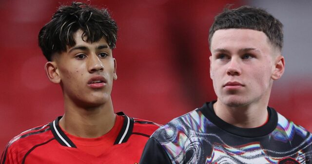 Kai Rooney z Manchestru United v akcii počas Premier League do 18 rokov medzi Manchester United U18 a Middlesbrough U18 na tréningovom ihrisku Carrington 23. augusta 2025 v Manchestri v Anglicku.