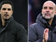 Ako sa Arsenal a Man City mohli stretnúť ŠTYRIkrát za mesiac na strhujúcom finále sezóny LONDÝN, ANGLICKO - 2. FEBRUÁRA: Pep Guardiola, manažér Manchestru City, sa objíma s Mikelom Artetom, manažérom Arsenalu, pred zápasom Premier League medzi Arsenal FC a Manchester City FC na Emirates Stadium 2. februára 2025 v Londýne v Anglicku. (Foto David Price/Arsenal FC cez Getty Images)