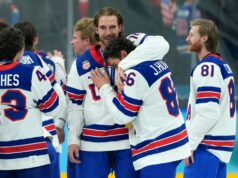 Ako sa pozerať na zlatých olympijských medailistov tímu USA v mužskom hokeji doma Ako sa pozerať na zlatých olympijských medailistov tímu USA v mužskom hokeji doma