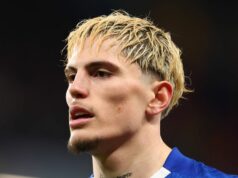 Alejandro Garnacho zosmiešňovaný fanúšikmi Man Utd ako odvážne tvrdenie hviezdy Chelsea zlyhá LONDÝN, ANGLICKO - 21. JANUÁRA: Alejandro Garnacho z Chelsea počas fázy MD7 zápasu Ligy majstrov UEFA 2025/26 medzi Chelsea FC a Pafos FC na Stamford Bridge 21. januára 2026 v Londýne v Anglicku. (Foto: Shaun Brooks – CameraSport cez Getty Images)