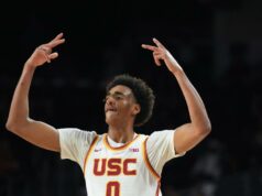 Alijah Arenas predvádza svoju najlepšiu hru a vedie USC k víťazstvu nad Indianou Alijah Arenas predvádza svoju najlepšiu hru a vedie USC k víťazstvu nad Indianou