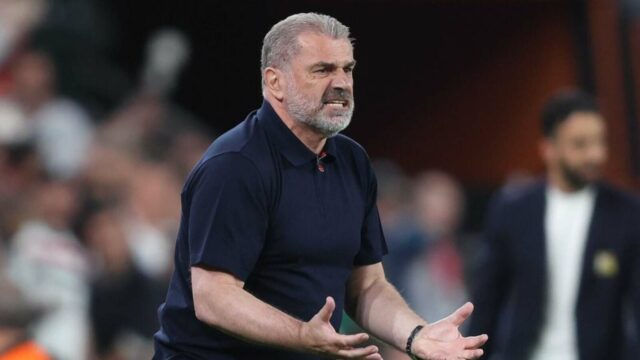 Ange Postecoglou priznáva Manchestru United „najťažšiu prácu“.
