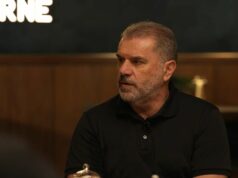 Ange Postecoglou roztrhal Tottenham na kusy, pretože prestup Arsenalu bol zvýraznený v krutom stiahnutí Ange Postecoglou speaks on a podcast.
