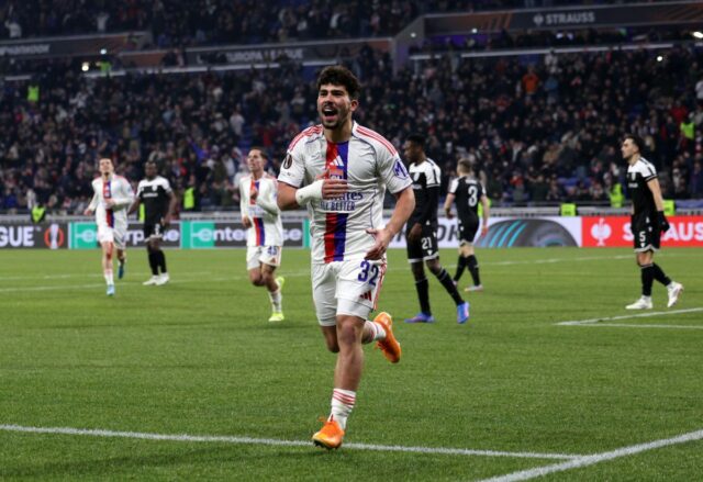 Anglický útočník Lyonu Alejandro Gomes Rodriguez sa pripojí k Annecy Download app from appStore