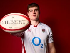 Anglický „adrenalínový šialenec“ TOMMY FREEMAN o tom, že „miluje“ svoj presun z krídla do stredu, prečo má detské elektrické Porsche, pozerá televíziu vo vani a ako chce, aby sa jeho tím „vychvaľoval“ do Six Nations Tommy Freeman sa ocitol v srdci anglického plánu pre vysokotempé rugby pred ich kampaňou Six Nations