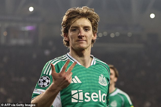 Anthony Gordon sa zapísal do histórie Ligy majstrov 33-MINÚTOVÝM hetrikom Anthony Gordon strelil v stredu štyri góly Newcastlu v prvom polčase proti Qarabagu