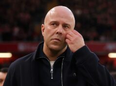 Letná prestupová chyba Liverpoolu identifikovaná s tým, že Arne Slot zaplatil cenu Reaguje Arne Slot, manažér Liverpoolu