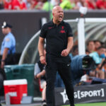 Arne Slot sa chystá urobiť rozhodnutie Rio Ngumoha, o ktoré fanúšikovia Liverpoolu prosia