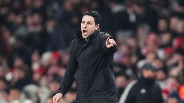 Arsenal: Arteta povedal, aby po zápase s Chelsea vyhodil 'trápneho' muža Gunners
