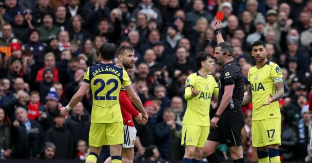 Cristian Romero si po vylúčení za Tottenham proti Manchestru United odpyká dlhý trest
